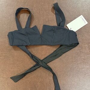 NWT vitamin A black underwire bikini top in black size small